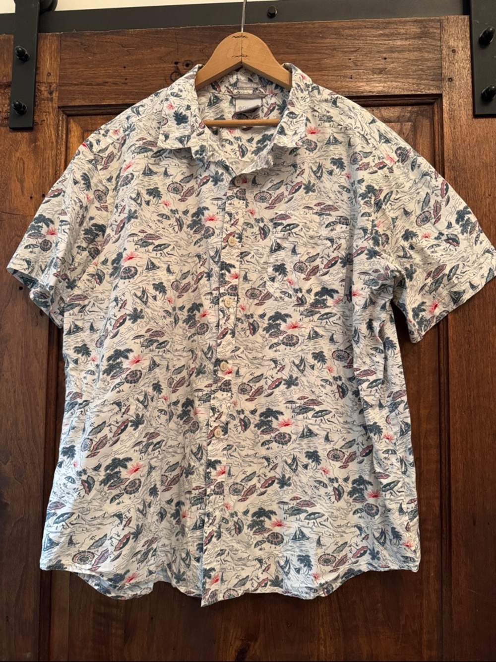 Columbia White Short-Sleeve Button-Up Shirt with Blue and Red Tropical Print